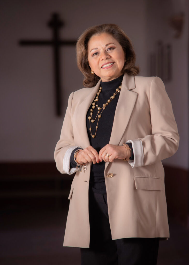 Adriana Olvera de Macías