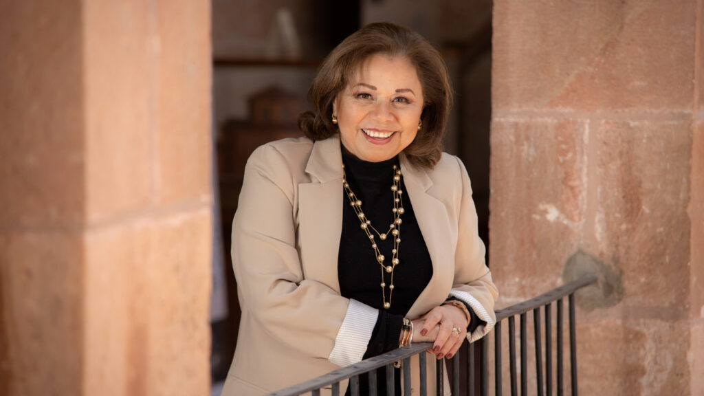 Adriana Olvera de Macías