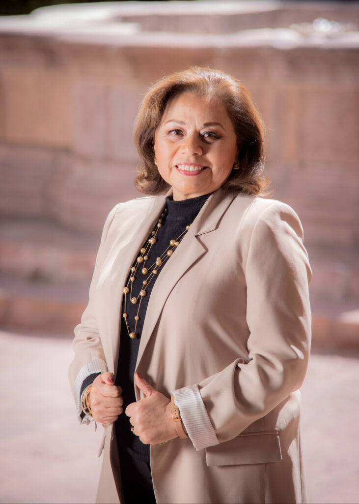 Adriana Olvera de Macías