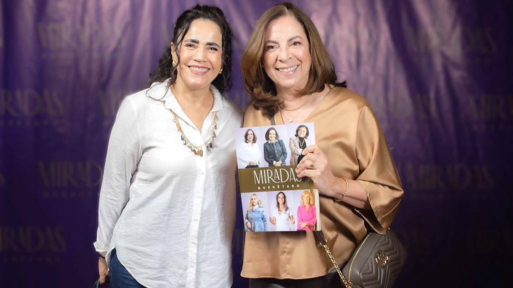 Laura Ruiz, Coordinadora de la Casa de la Mujer en Querétaro y la pintora Alejandra de Rivera.