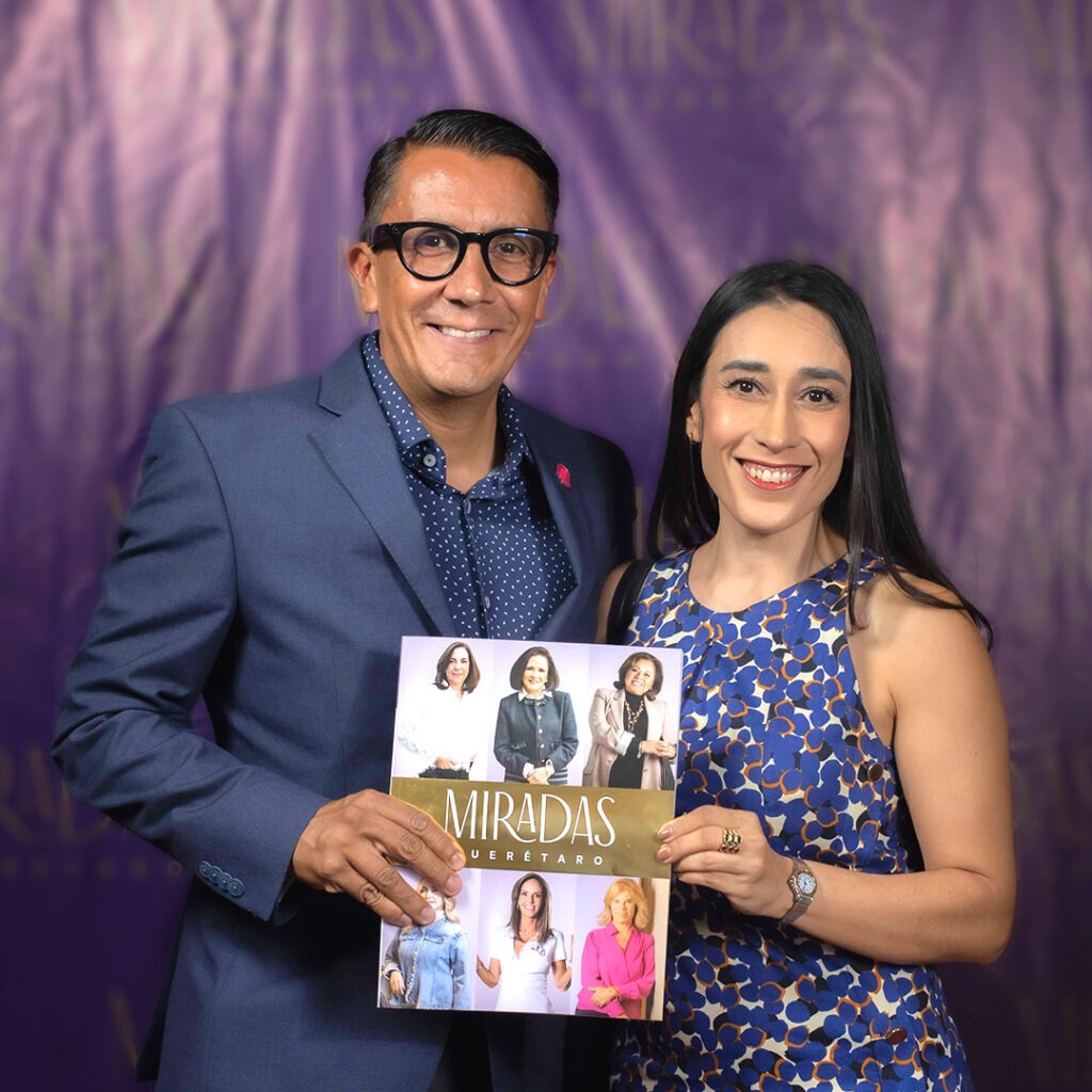 Empresario José Torres y su novia.